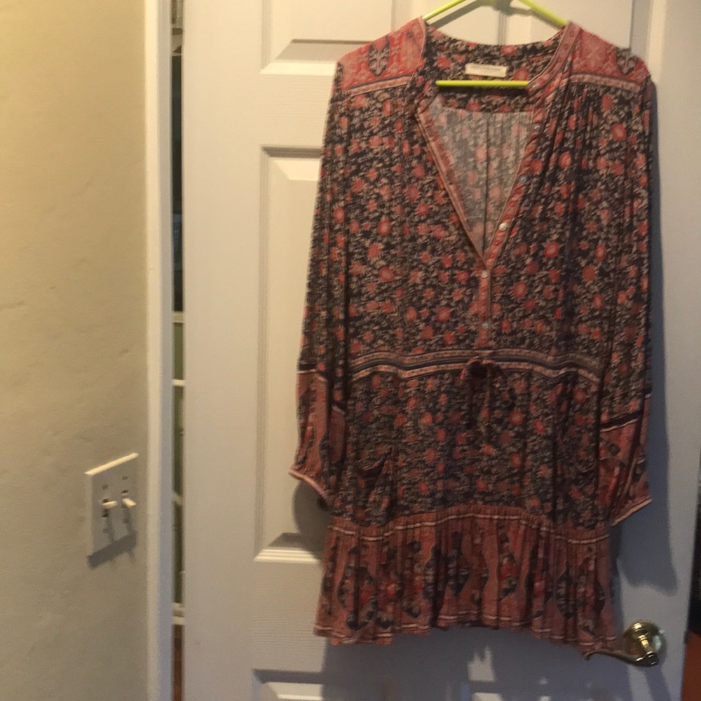 Spell & Gypsy The Jasmine dress is a beautiful, long sleeves mini.